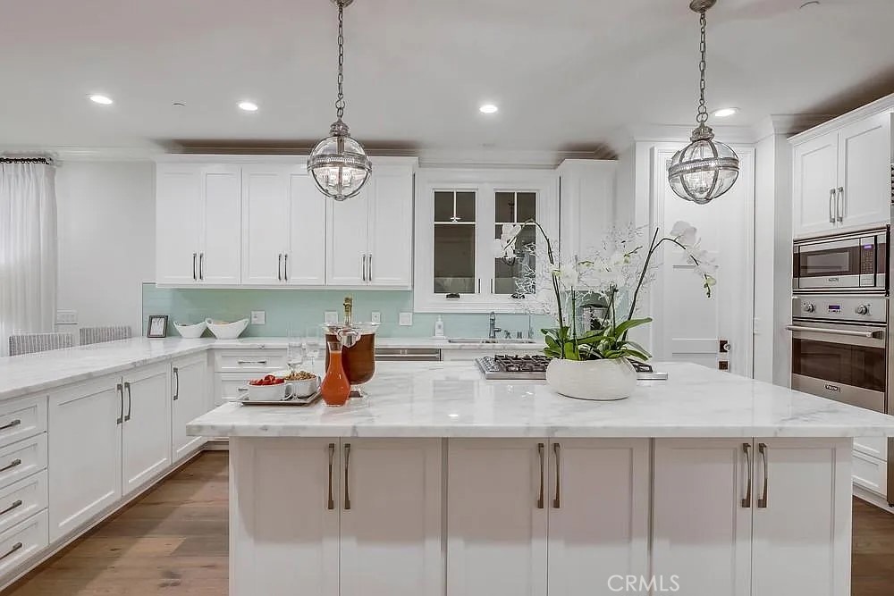 1508 E Balboa Boulevard Property Photo 8