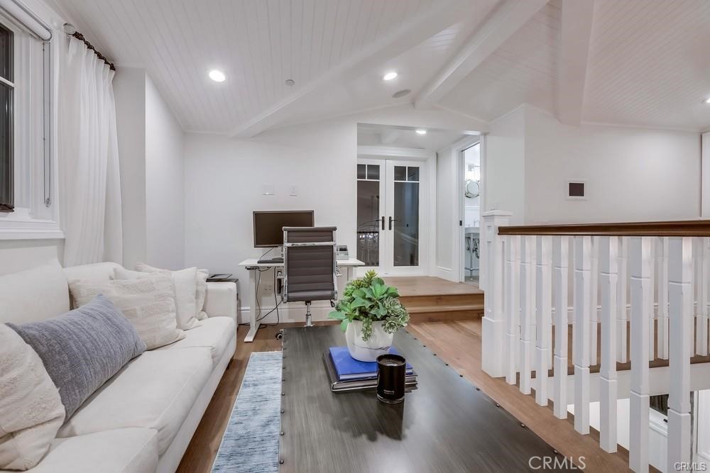 1508 E Balboa Boulevard Property Photo 21