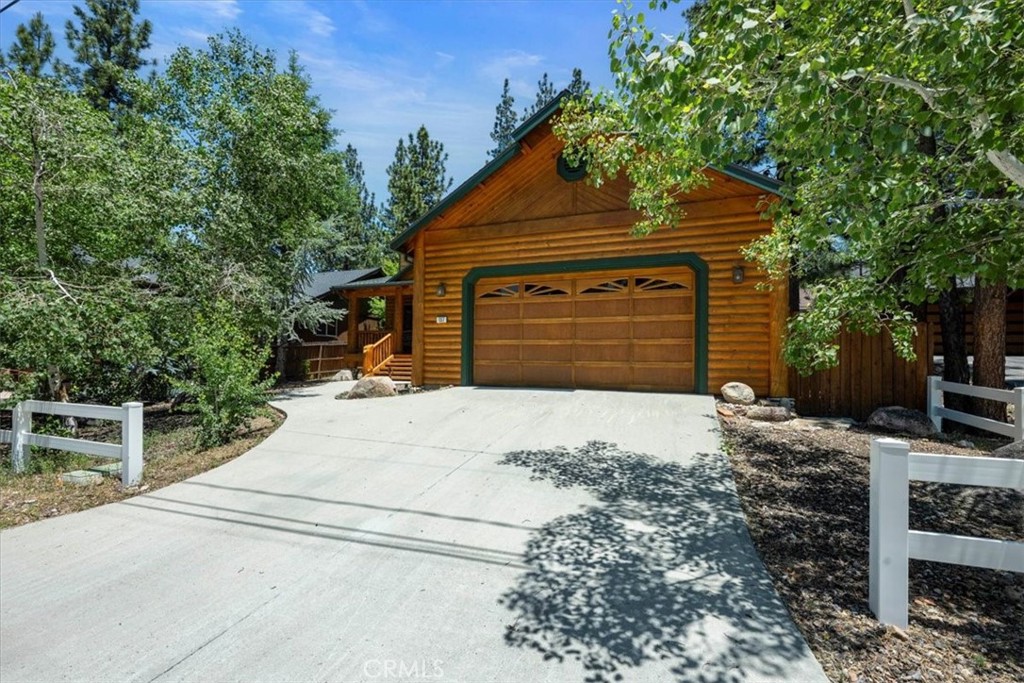 137 Pinon Place Property Photo 2