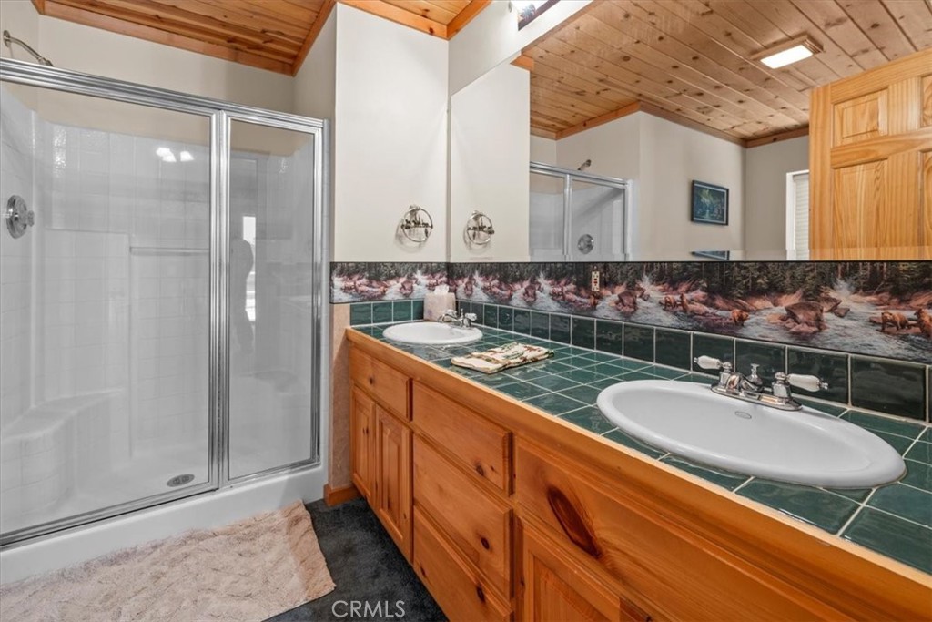 137 Pinon Place Property Photo 8