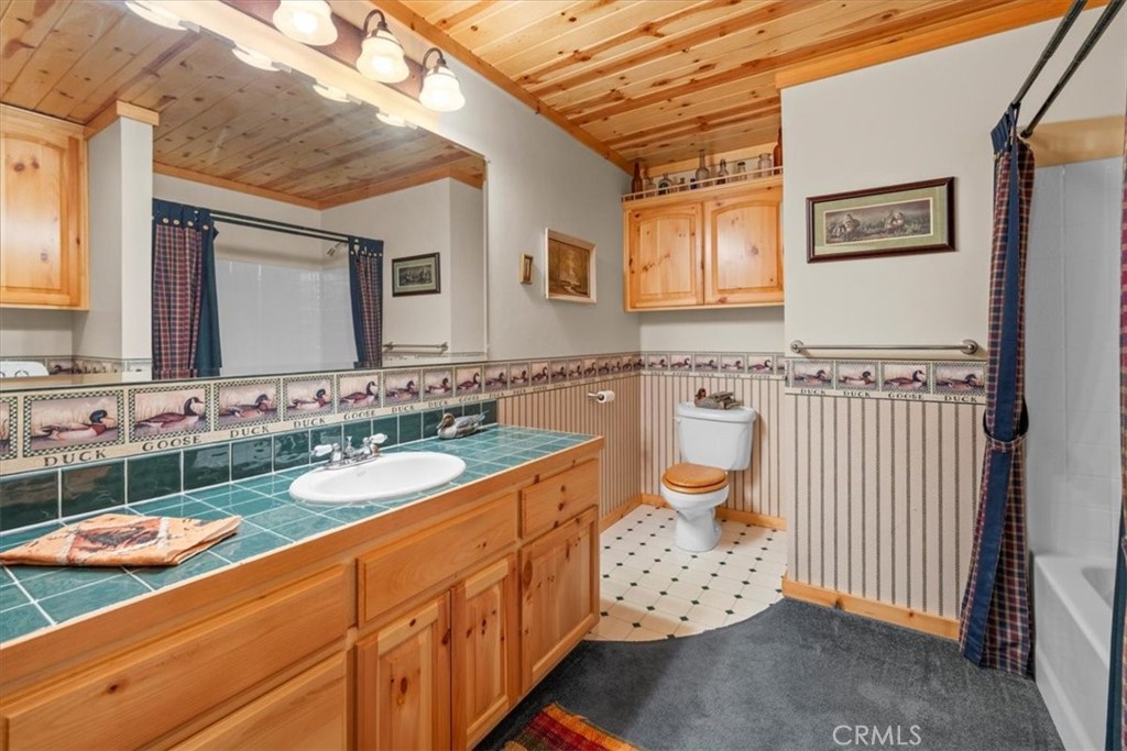 137 Pinon Place Property Photo 13