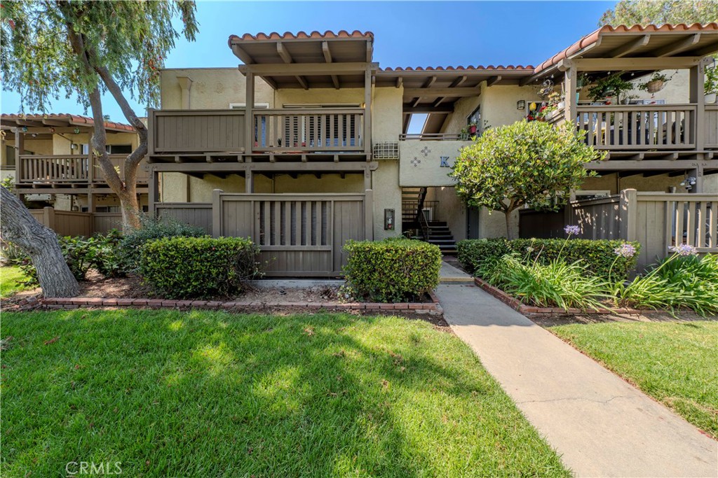 1345 Cabrillo Park Drive K06 Property Photo 1