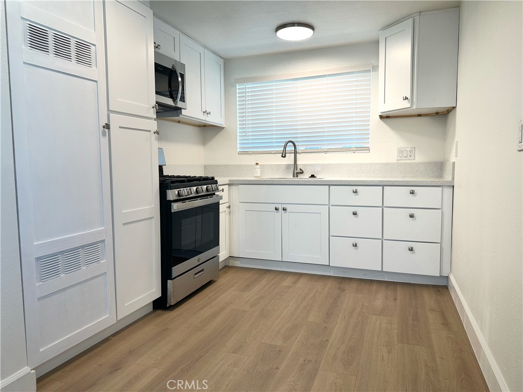 717 W Provential Drive D Property Photo 1