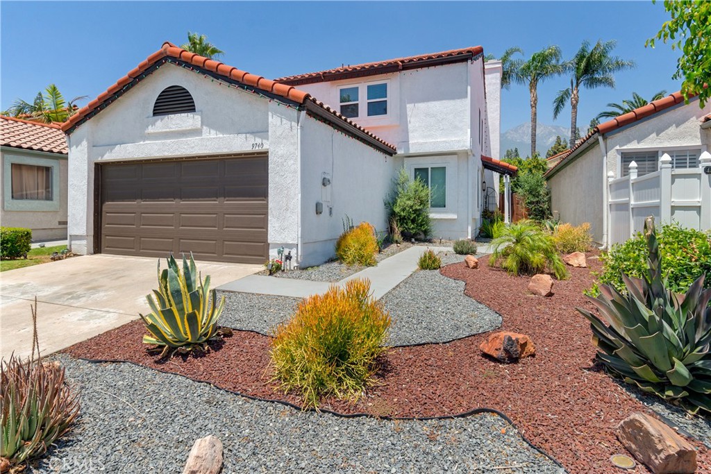 9740 Woodleaf Drive Property Photo 1