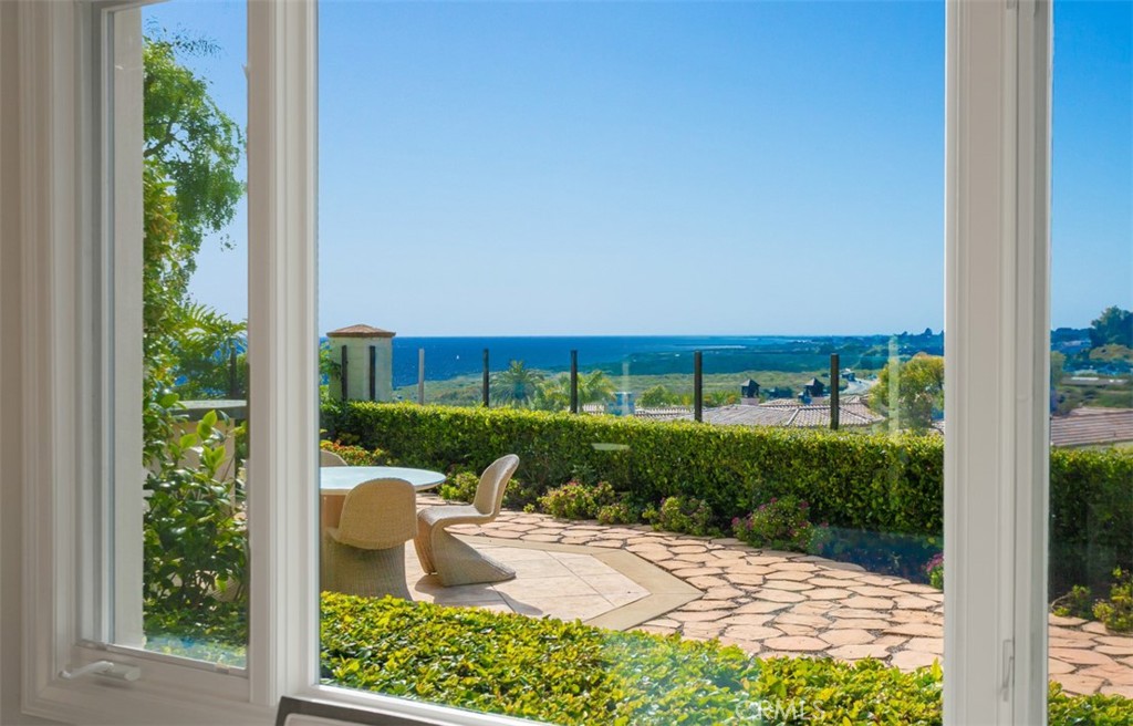 3 Atlantis Cove Property Photo 3