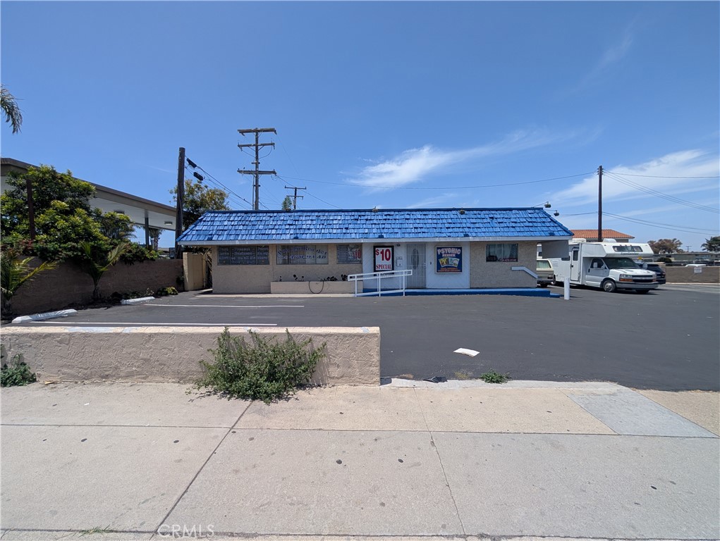 17781 Beach Boulevard Property Photo 1