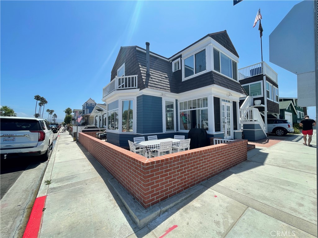 108 7th Street Property Photo 1