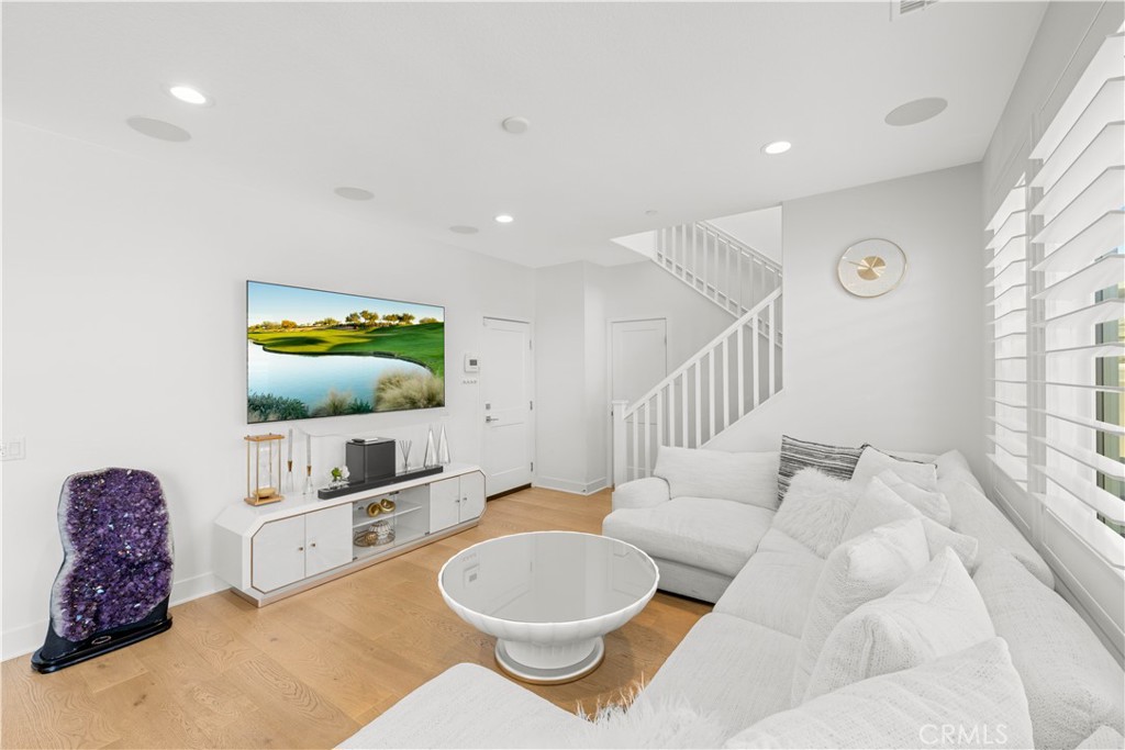 2042 Bluff Road Property Photo 11
