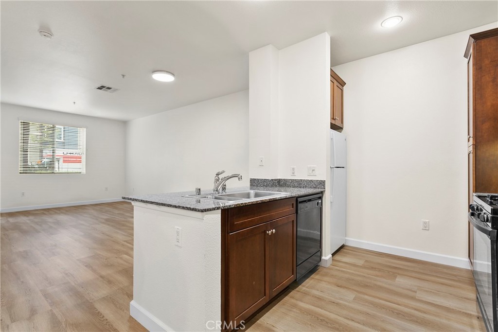 1106 Scholarship Property Photo 1