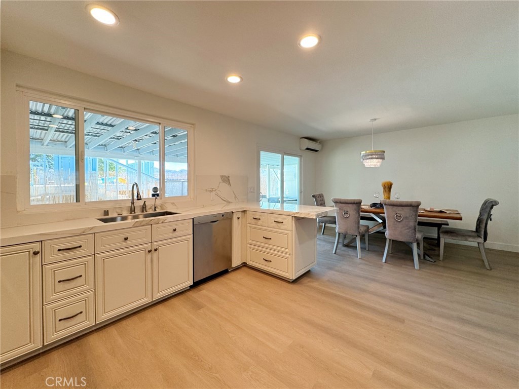 65585 4th Street S Property Photo 5