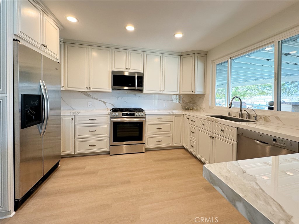 65585 4th Street S Property Photo 12