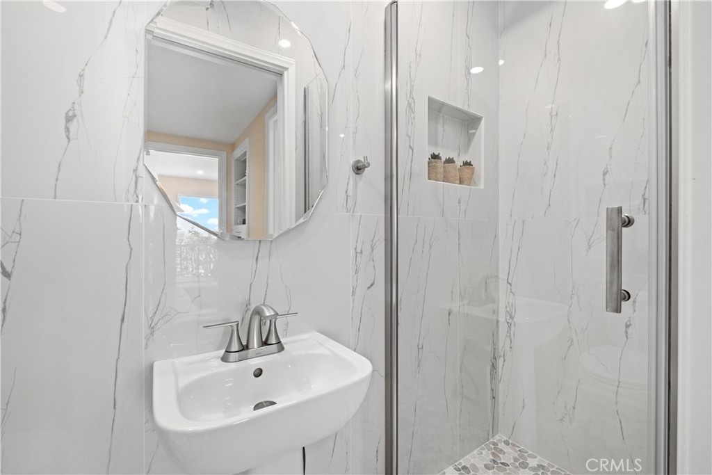 2961 Rounsevel Property Photo 24
