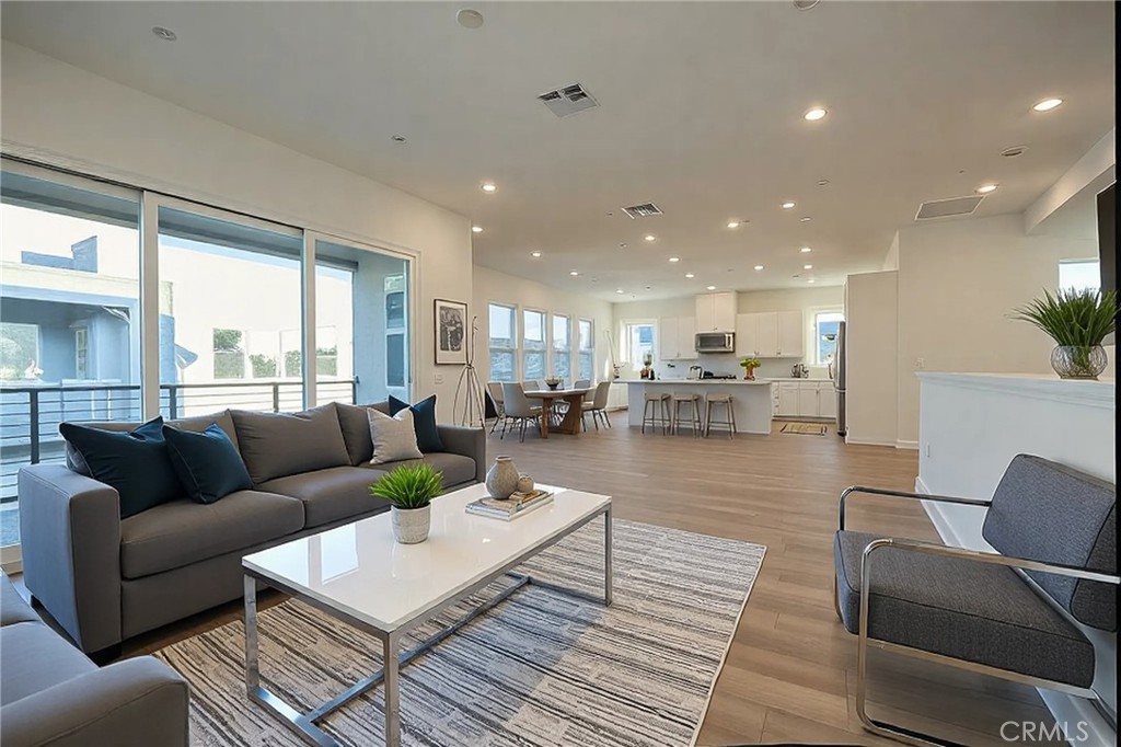 241 Proctor 7 Property Photo 1