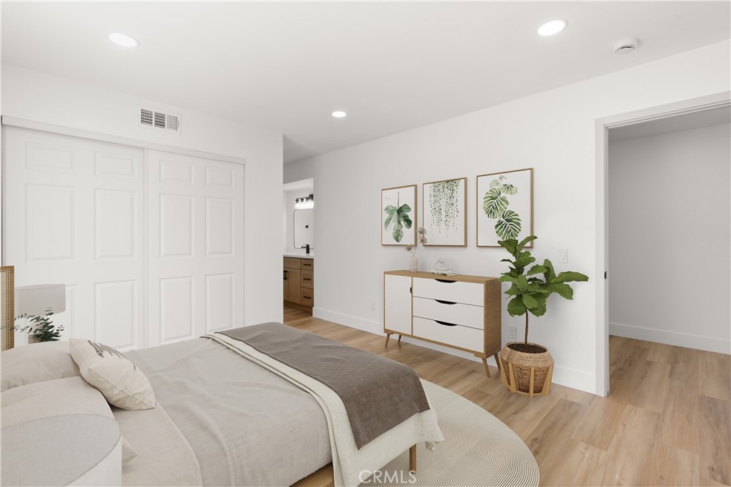 87 Tennessee Street C Property Photo 4