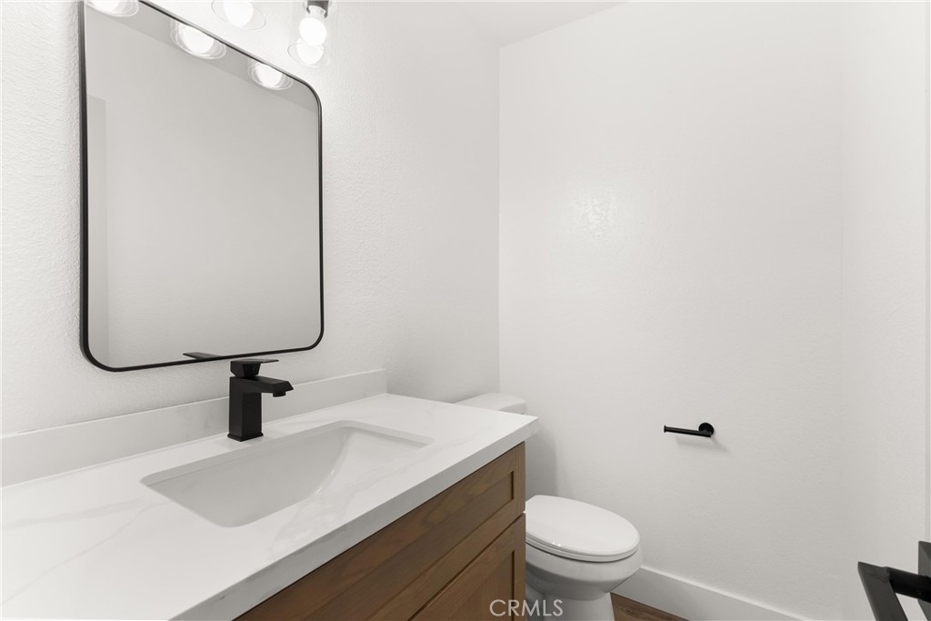 87 Tennessee Street C Property Photo 5