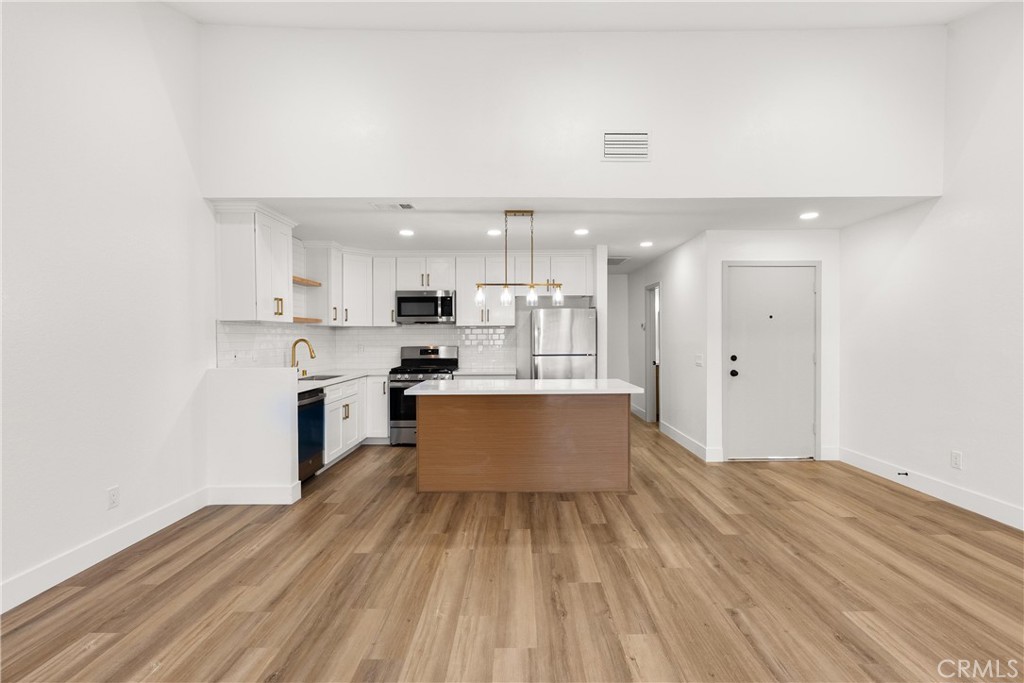 87 Tennessee Street C Property Photo 12