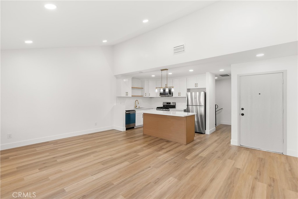 87 Tennessee Street C Property Photo 14