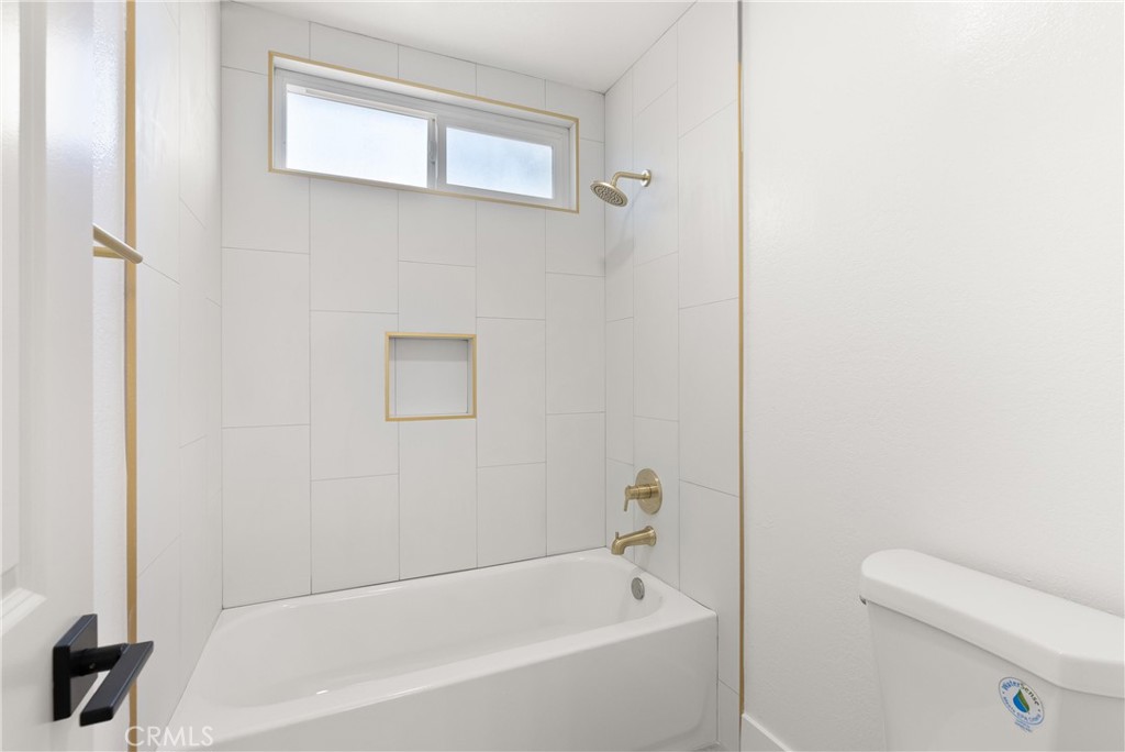 87 Tennessee Street C Property Photo 21