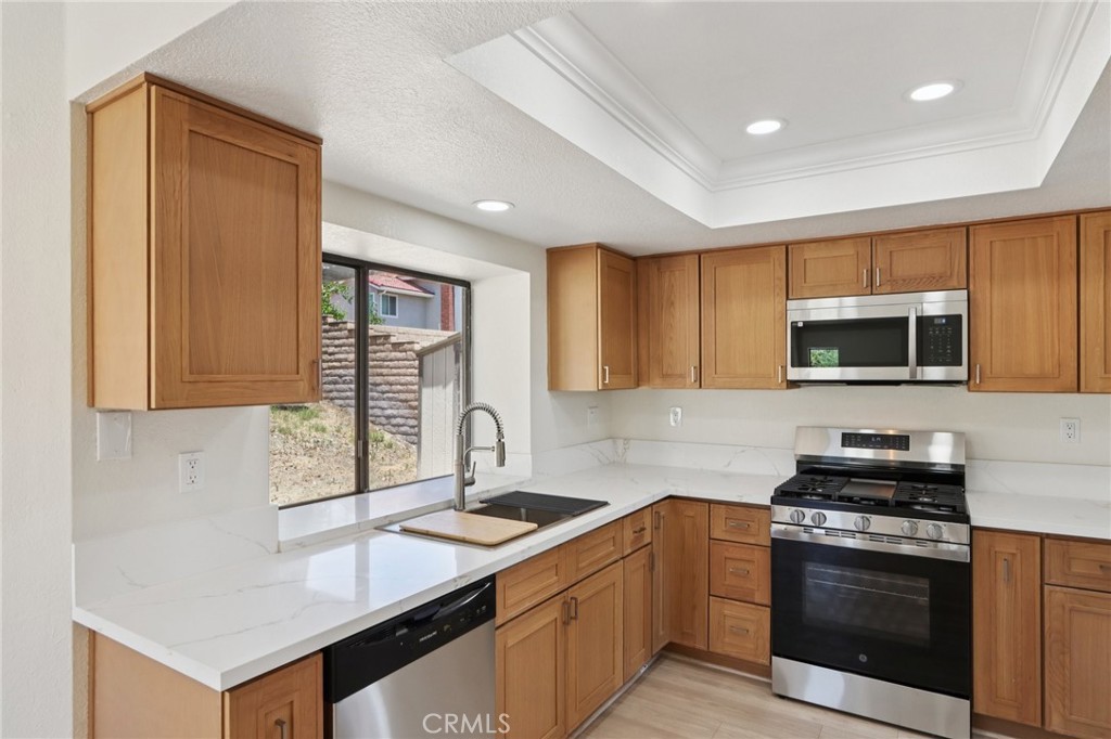 1122 W Galway Street Property Photo 16
