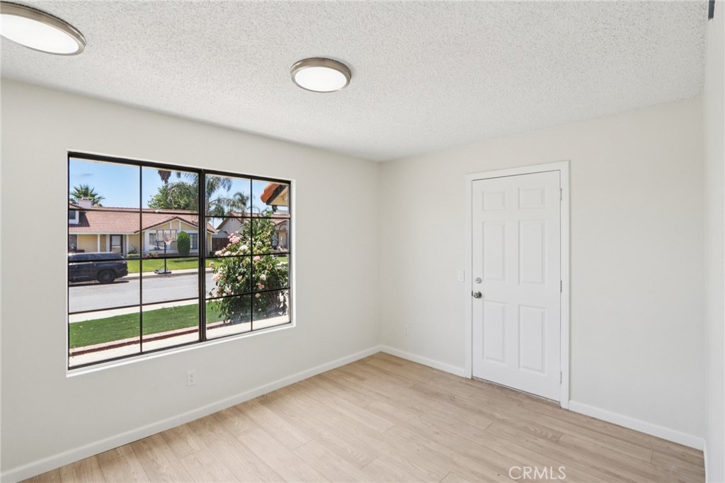 1122 W Galway Street Property Photo 19