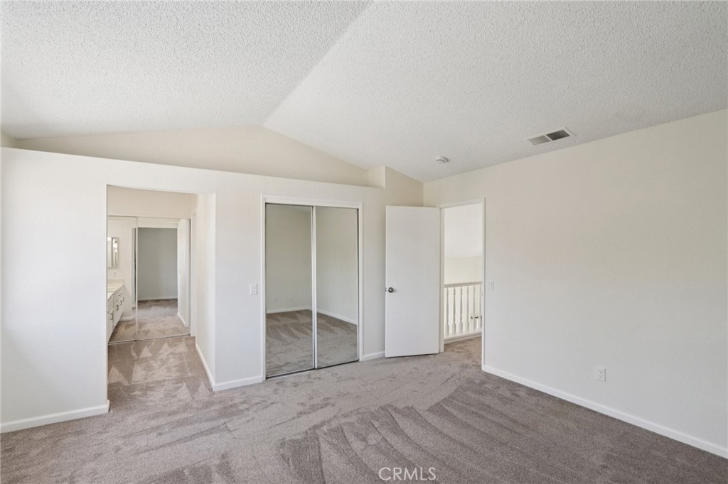 1122 W Galway Street Property Photo 32