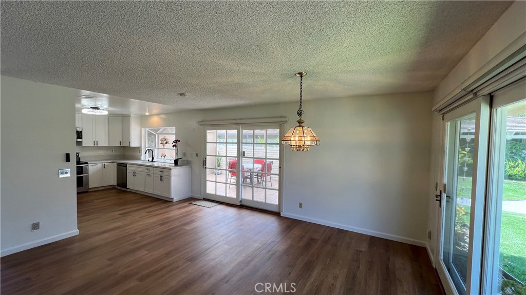 27112 Via Chiquero B Property Photo 5