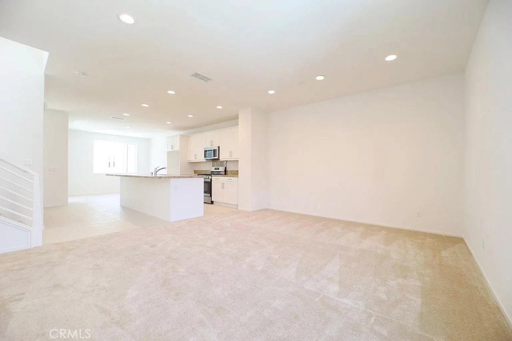9569 Hammock Place Property Photo 6