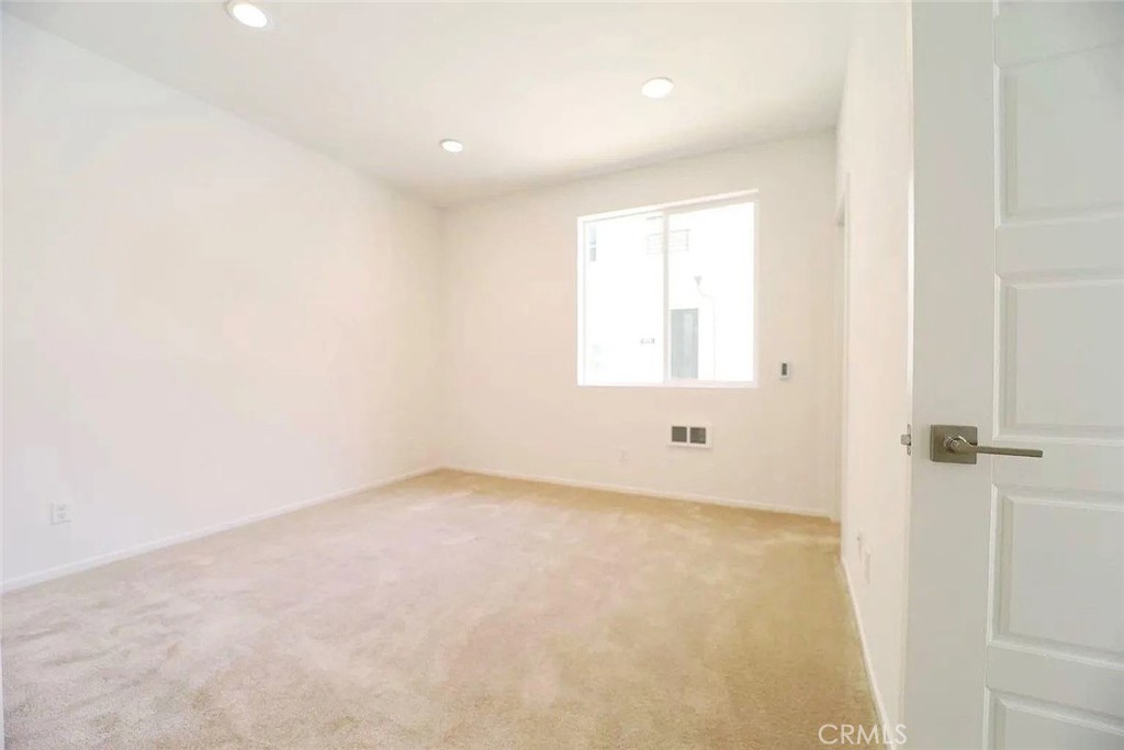 9569 Hammock Place Property Photo 10