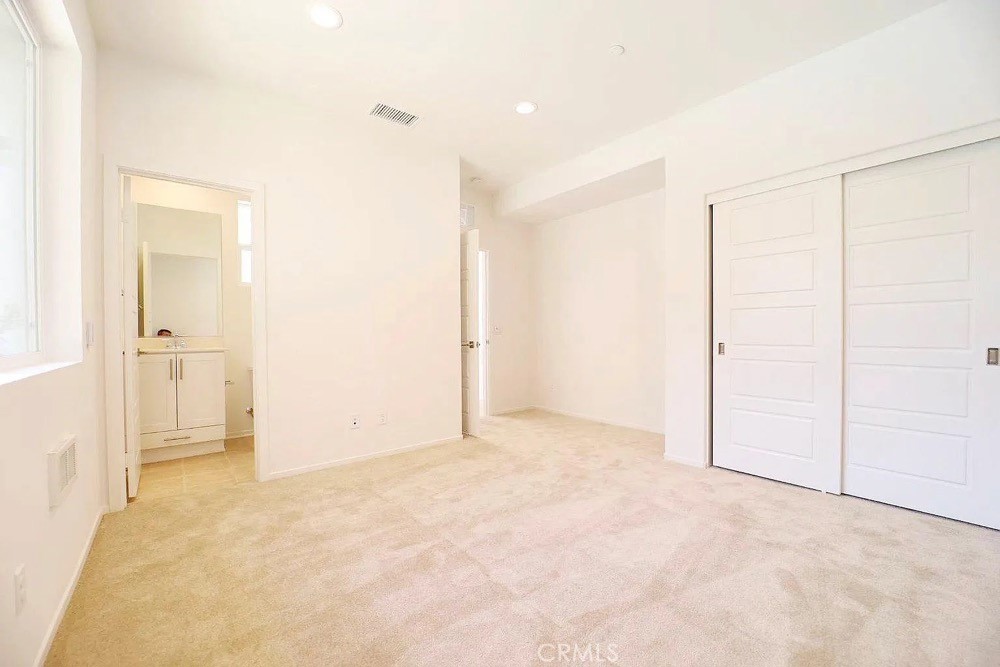 9569 Hammock Place Property Photo 11