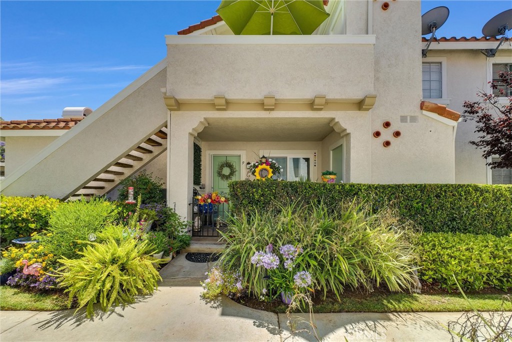 9 Pica Flor 63 Property Photo 1