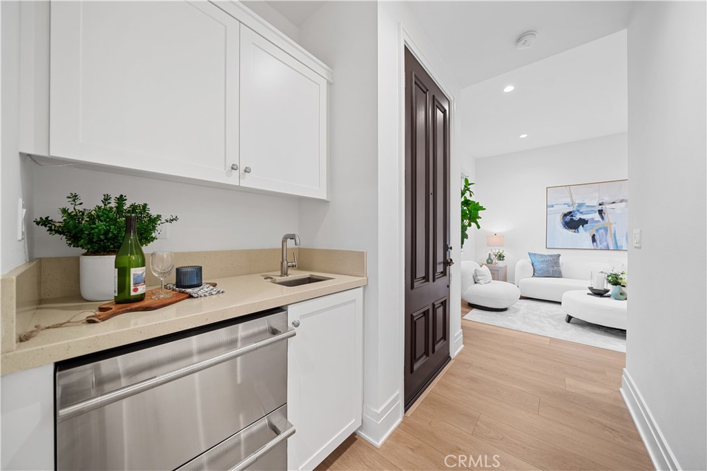 101 Lustro Property Photo 12