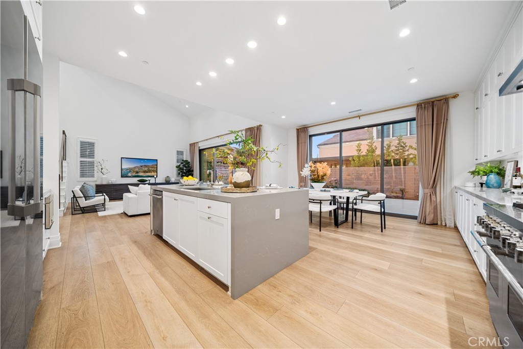 101 Lustro Property Photo 25