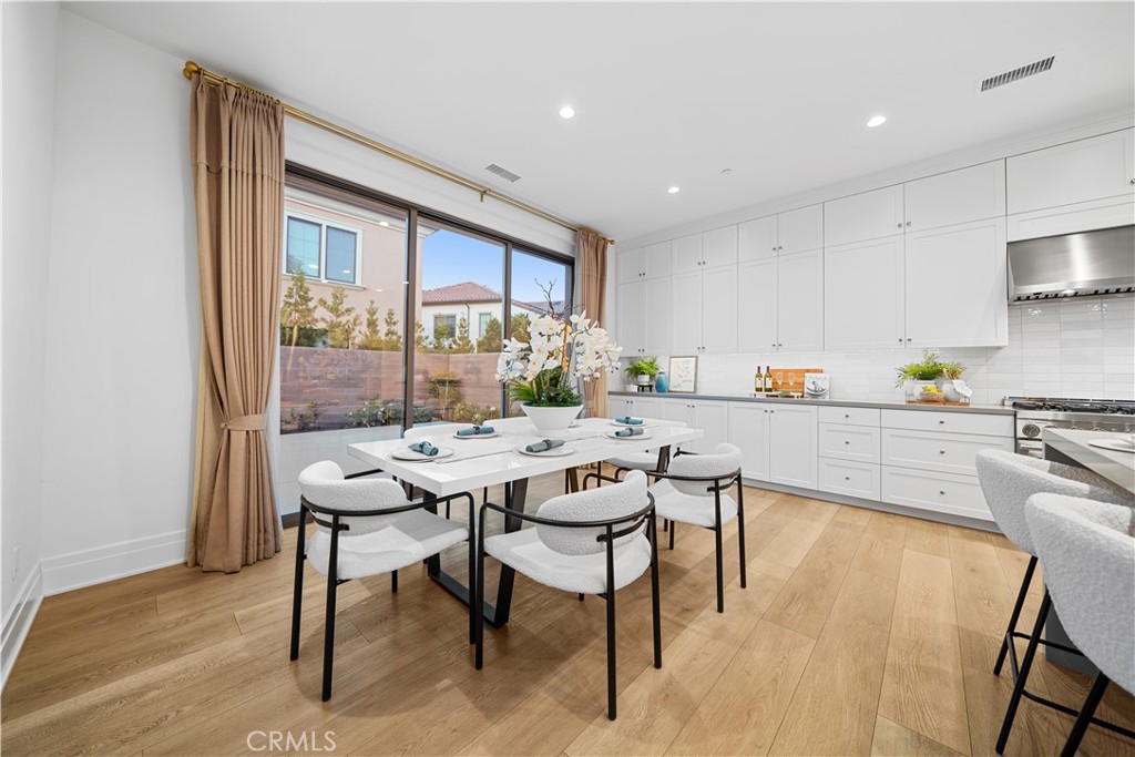 101 Lustro Property Photo 27