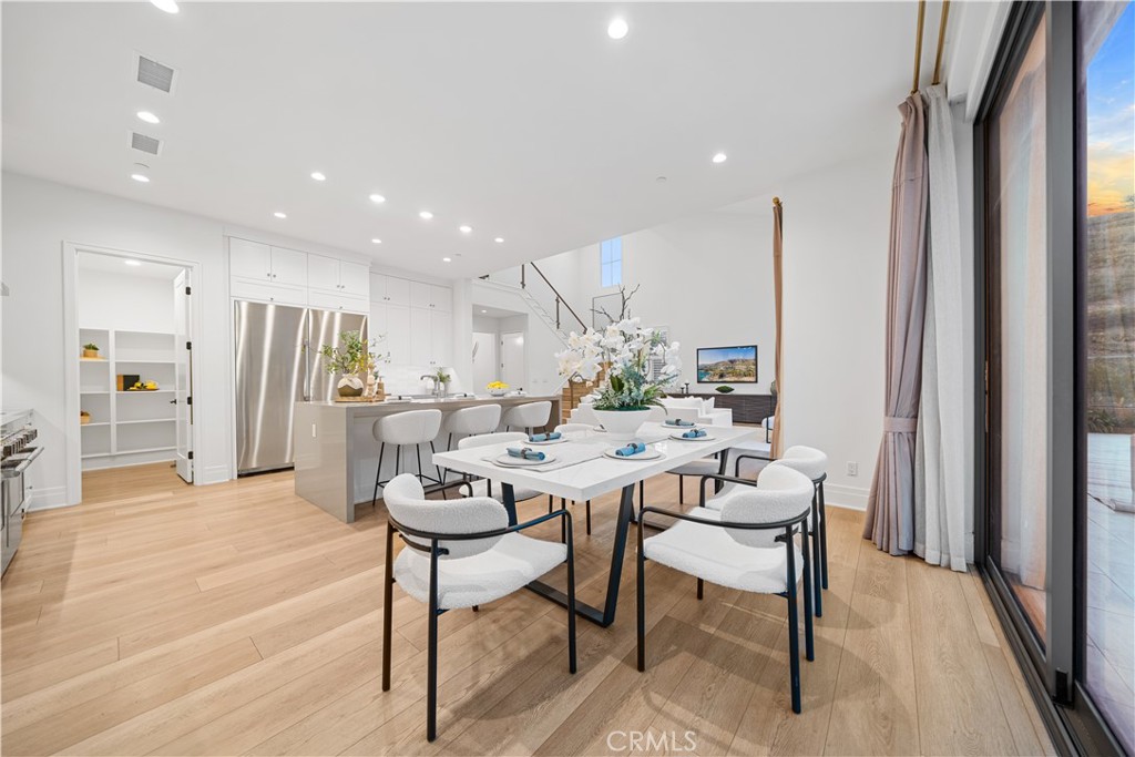 101 Lustro Property Photo 28