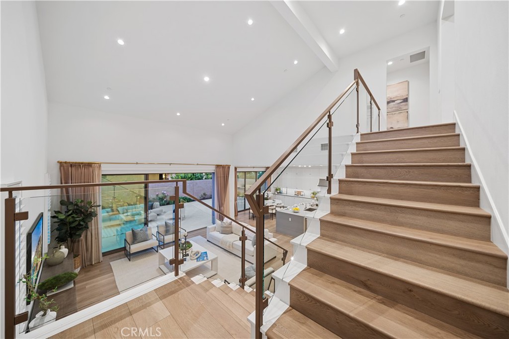 101 Lustro Property Photo 36