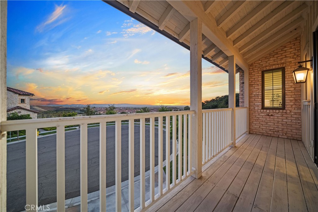 101 Lustro Property Photo 46