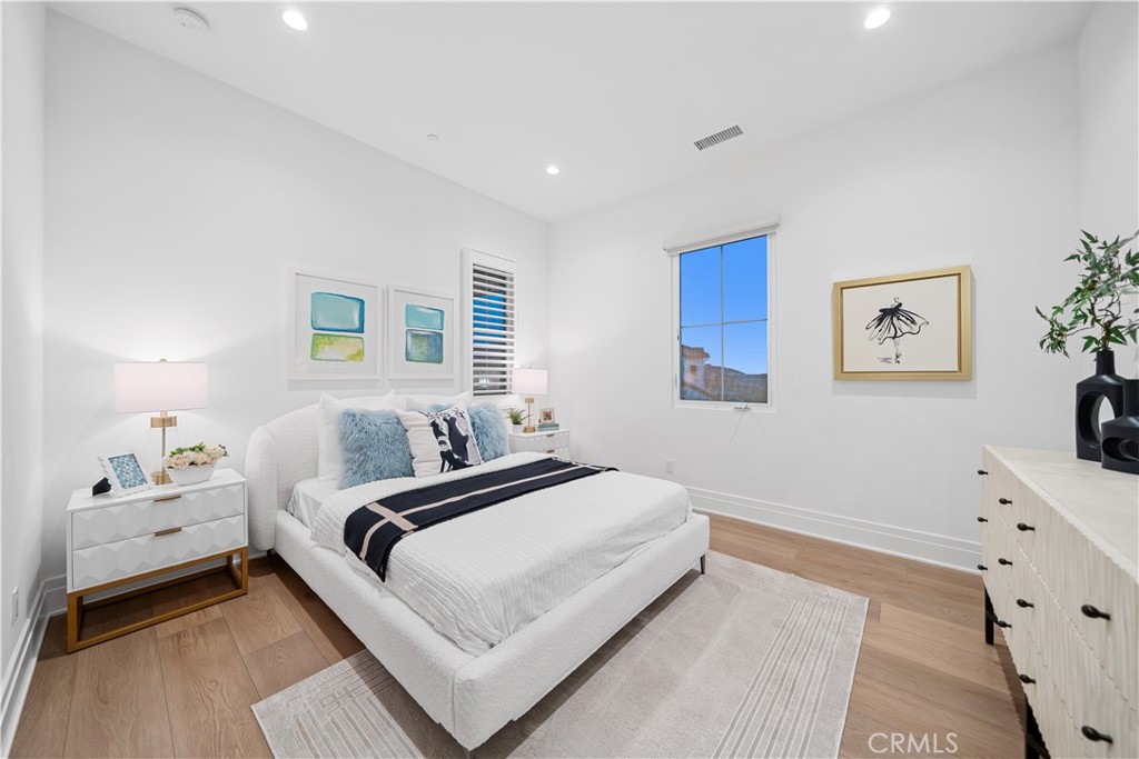101 Lustro Property Photo 48