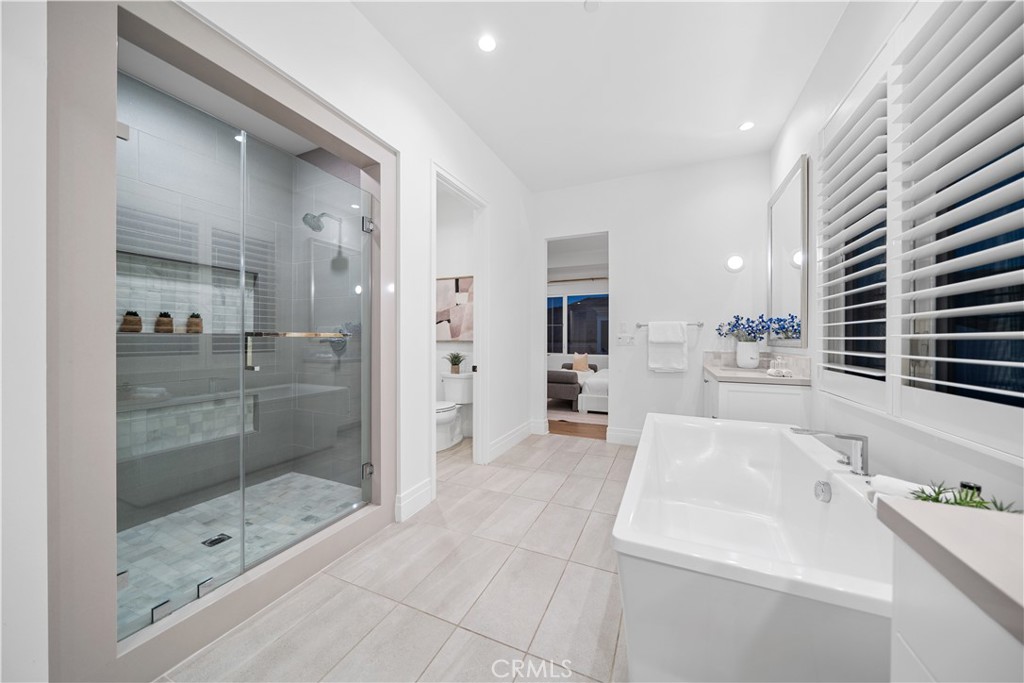 101 Lustro Property Photo 58