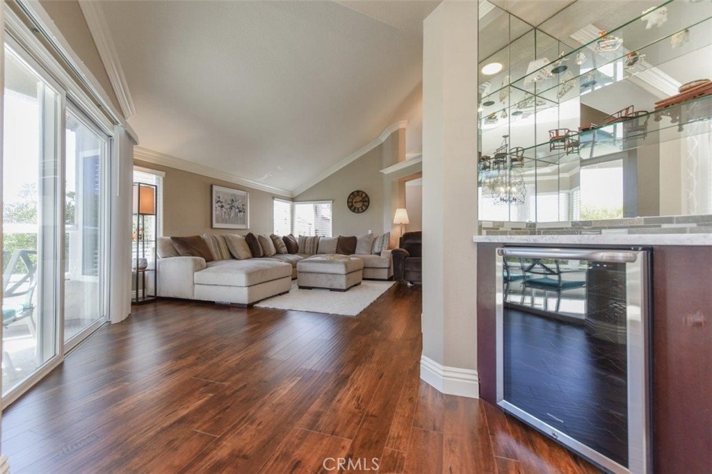 38 Toulon Property Photo 11