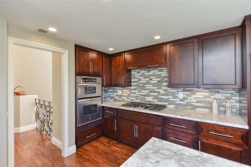 38 Toulon Property Photo 23