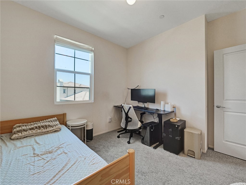 15974 Pilot Avenue Property Photo 27