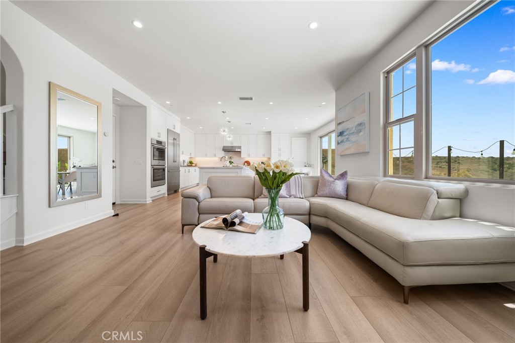 246 Canterbury Property Photo 8