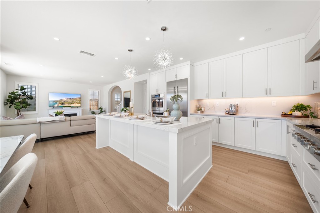 246 Canterbury Property Photo 12