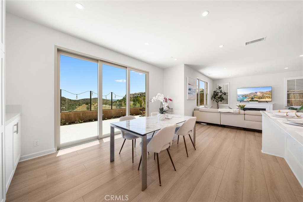 246 Canterbury Property Photo 13