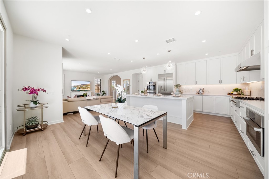 246 Canterbury Property Photo 14