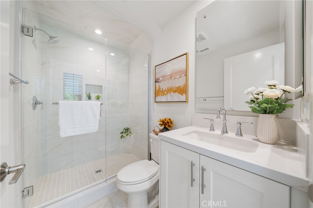 246 Canterbury Property Photo 17