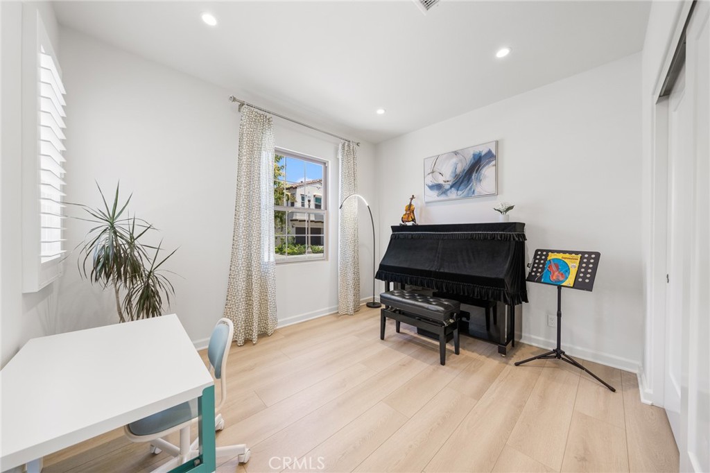 246 Canterbury Property Photo 18