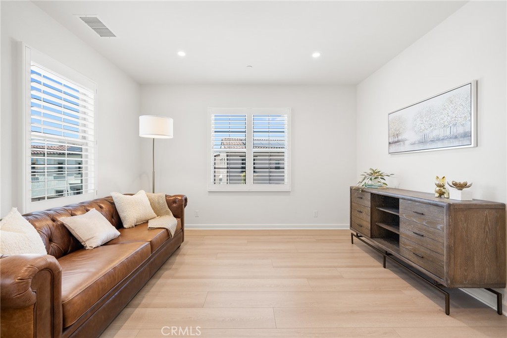 246 Canterbury Property Photo 20