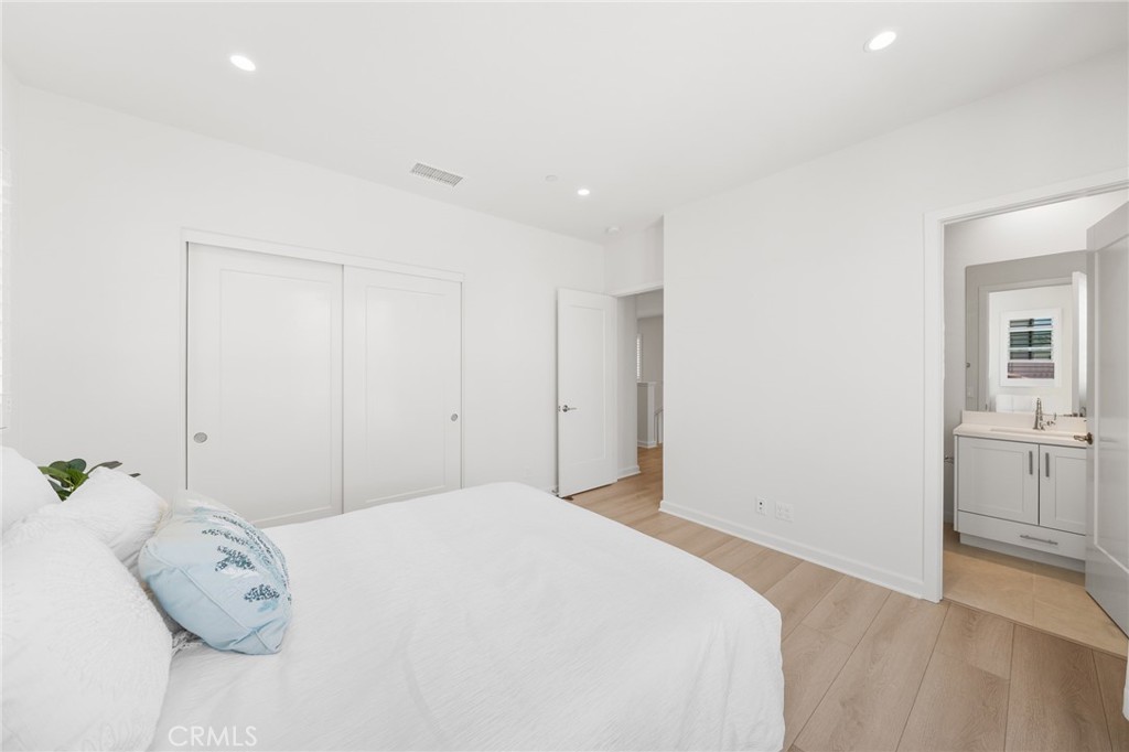 246 Canterbury Property Photo 25