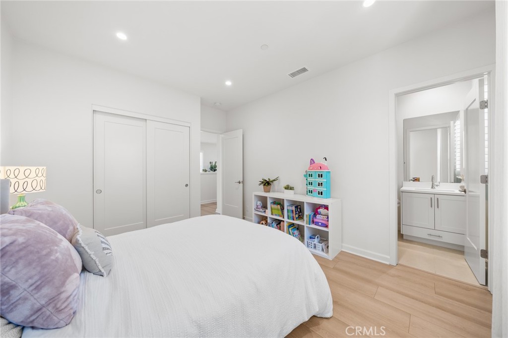 246 Canterbury Property Photo 29